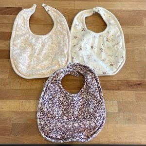 Jamie Kay Floral and Cream Bib Set